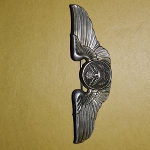 WW2 Flight Crew Pin. Authentic.